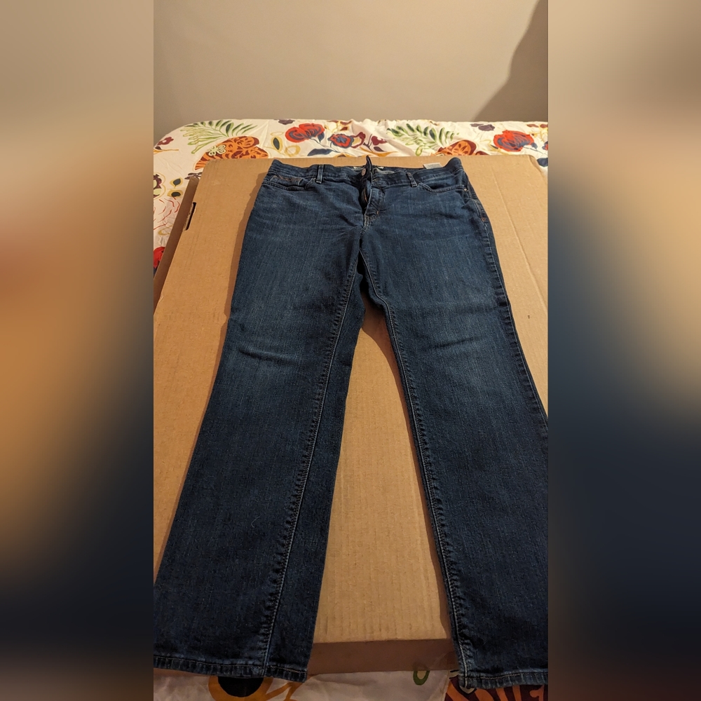Levi's dark wash straight leg slimming jeans, size 16